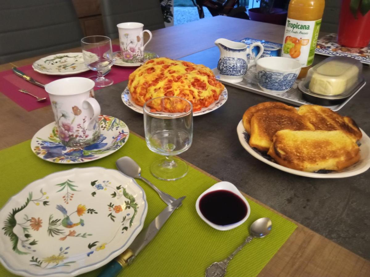 B&B Du Cerisier, Diner Sur Demande Noyers  Zewnętrze zdjęcie